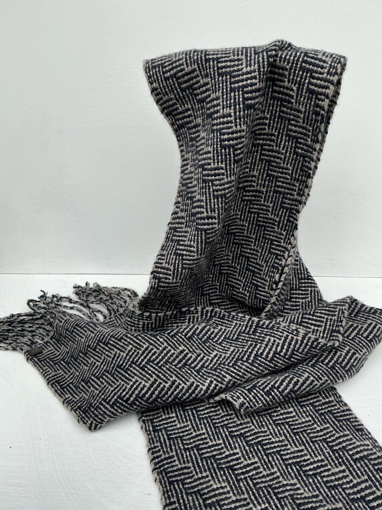 Mosscarr dark navy - Image 2